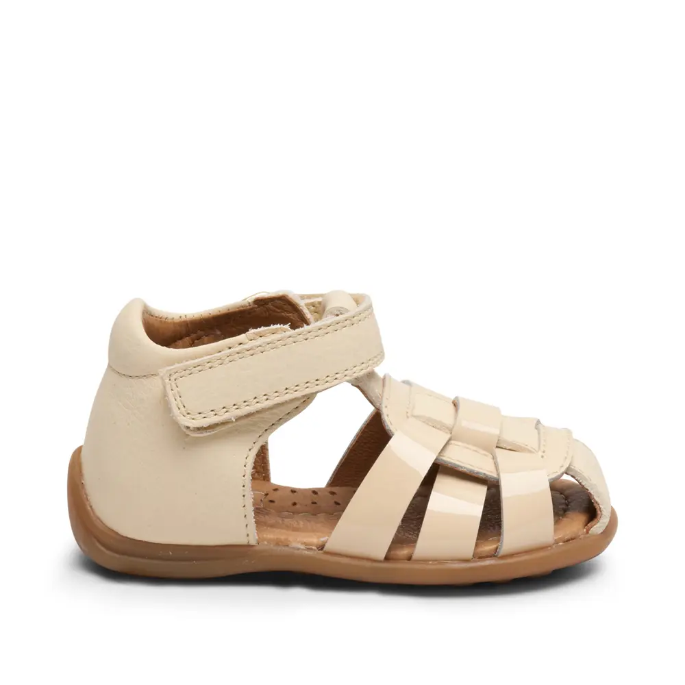 Begyndersandaler Jessie Beige 20 fra Bisgaard - Stilfulde!
