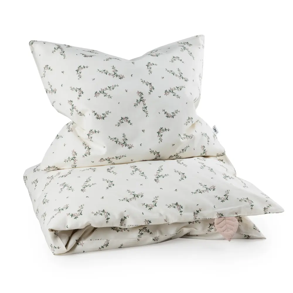 Baby Sengetøj i Økologisk Bomuld - Powder Blossom Beige