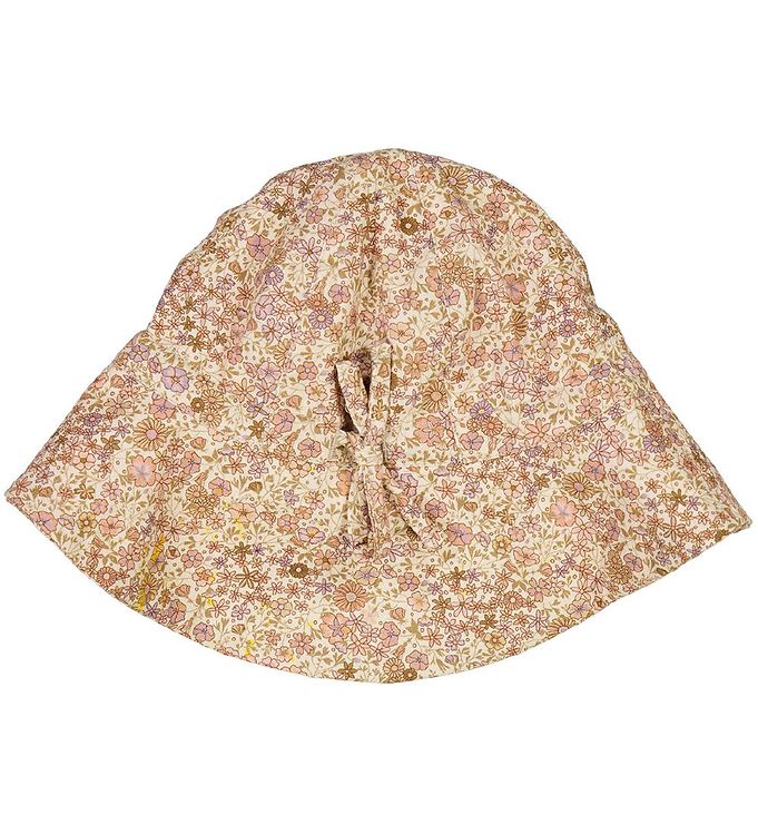 Chloé Solhat med Clam Flowers fra Wheat